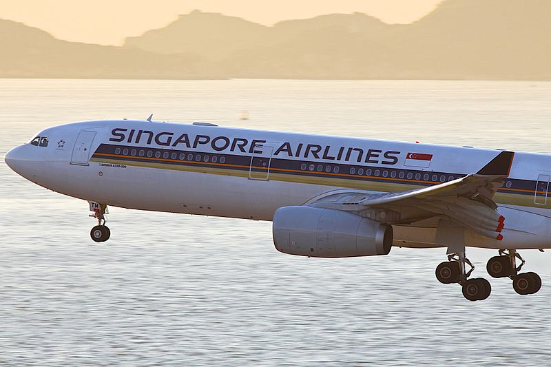 Illustration for article titled Airbus A330 Flies For 25 Minutes Over The Pacific With Both Engines Out